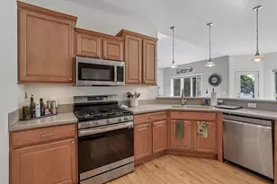 913 Countryside Crossing, Waunakee, WI 53597 - Photo 10