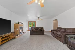 325 Short Sword Ct, Nekoosa, WI 54457 - Photo 4