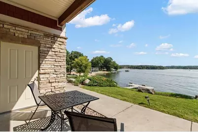 680 E Hiawatha Drive #401, Wisconsin Dells, WI 53965 - Photo 2
