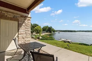 680 E Hiawatha Dr, Wisconsin Dells, WI 53965 - Photo 2