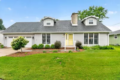 2502 Bradford Avenue, Janesville, WI 53545 - Photo 2