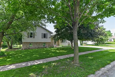 903 Crysta Trail, Cottage Grove, WI 53527 - Photo 2