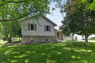 903 Crysta Trail, Cottage Grove, WI 53527 - Photo 2