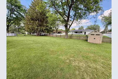 744 Sussex Drive, Janesville, WI 53546 - Photo 10