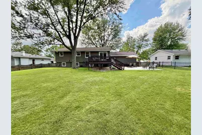 744 Sussex Drive, Janesville, WI 53546 - Photo 6
