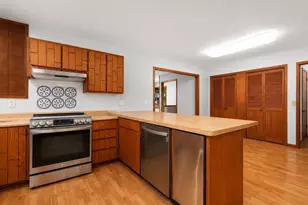 W10020 Olson Rd, Poynette, WI 53955 - Photo 8