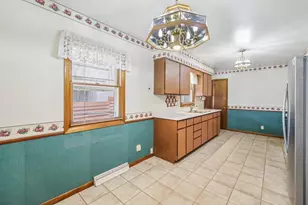 115 E Emmett St, Portage, WI 53901 - Photo 6