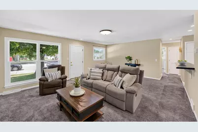 287 N Bird Street, Sun Prairie, WI 53590 - Photo 6