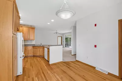 W11563 Island View Court, Lodi, WI 53555 - Photo 6