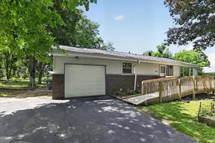4810 Ilene Ln, Madison, WI 53704 - Photo 4