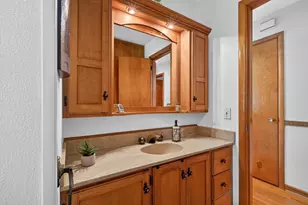 1610 Homberg Ln, Madison, WI 53716 - Photo 18