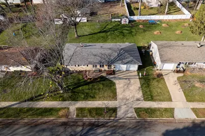 1610 Homberg Lane, Madison, WI 53716 - Photo 4