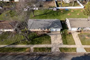 1610 Homberg Ln, Madison, WI 53716 - Photo 4