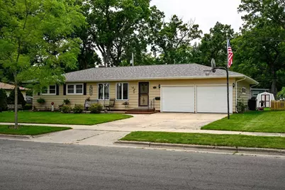 1610 Homberg Lane, Madison, WI 53716 - Photo 2
