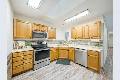 2150 E Carly Court, Milton, WI 53563 - Photo 6