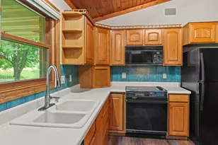 S6041 Oak Ct, Baraboo, WI 53913 - Photo 10