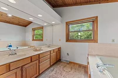 S6041 Oak Court, Baraboo, WI 53913 - Photo 28
