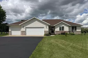 N4194 Country Club Dr, Brodhead, WI 53520 - Photo 2