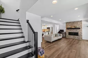 421 Crane Xing, Waunakee, WI 53597 - Photo 4