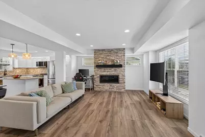 421 Crane Crossing, Waunakee, WI 53597 - Photo 6