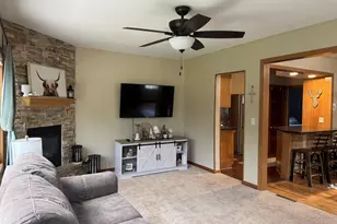 359 6th St, Prairie Du Sac, WI 53578 - Photo 6