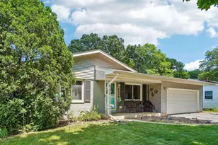 4526 Anniversary Ln, Madison, WI 53704 - Photo 4
