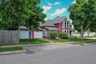 523 Kilbourn Ave, Tomah, WI 54660 - Photo 2