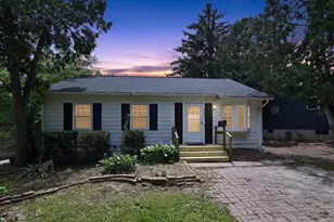 4345 Lilac Ln, Madison, WI 53711 - Photo 2