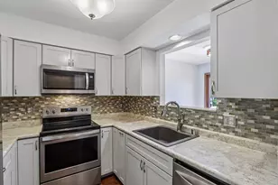 810 S Gammon Rd, Madison, WI 53719 - Photo 10