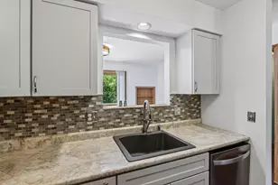 810 S Gammon Rd, Madison, WI 53719 - Photo 12