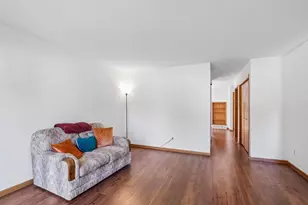 810 S Gammon Rd, Madison, WI 53719 - Photo 8
