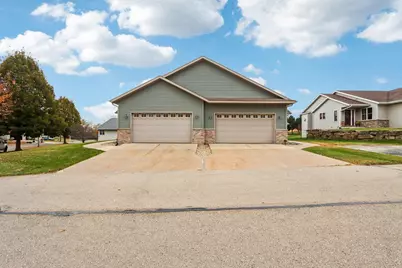 113 Jennifer Circle, Mount Horeb, WI 53572 - Photo 4