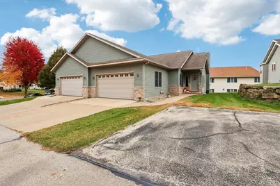 113 Jennifer Circle, Mount Horeb, WI 53572 - Photo 6
