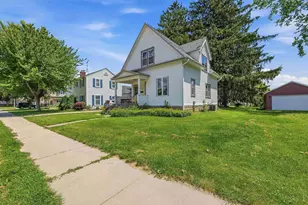 134 S Mill St, Juneau, WI 53039 - Photo 4