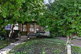 15 S Hancock St, Madison, WI 53703 - Photo 2