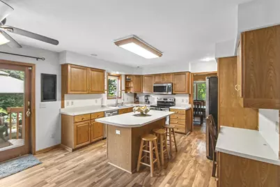 407 Fairbrook Court, Waunakee, WI 53597 - Photo 6