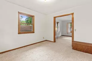 136 Taylor St, Cottage Grove, WI 53527 - Photo 8