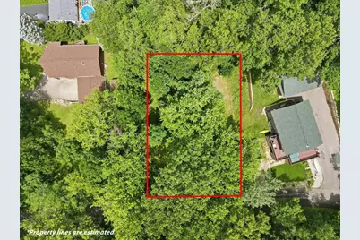186 Leisure Way, Edgerton, WI 53534 - Photo 2