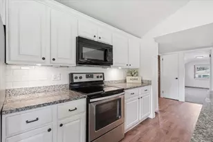 1102 Grant St, Fort Atkinson, WI 53538 - Photo 6