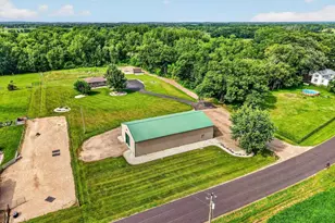 3898 Old Stone Rd, Oregon, WI 53575 - Photo 2