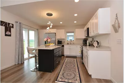905 Roosevelt Street, Baraboo, WI 53913 - Photo 4