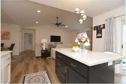 905 Roosevelt Street, Baraboo, WI 53913 - Photo 6