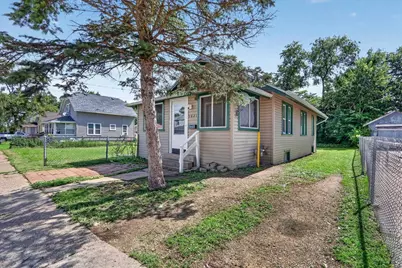 1621 Dewey Avenue, Beloit, WI 53511 - Photo 4