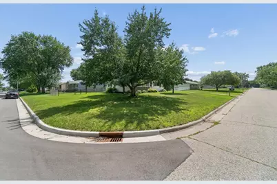 2631 Roosevelt Avenue, Janesville, WI 53546 - Photo 36