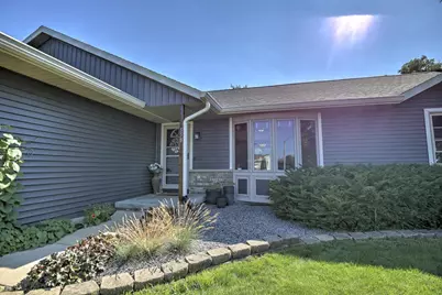 558 Spencer Drive, Janesville, WI 53536 - Photo 4