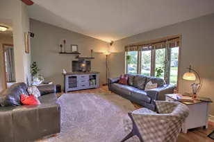 558 Spencer Dr, Janesville, WI 53536 - Photo 6