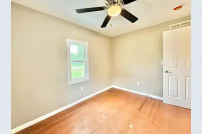 2002 S Harrison Avenue, Beloit, WI 53511 - Photo 14