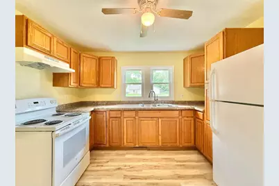 2002 S Harrison Avenue, Beloit, WI 53511 - Photo 8