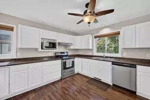 1757 Colony Cir, Sun Prairie, WI 53590 - Photo 10