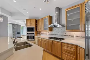 350 S Hamilton St, Madison, WI 53703 - Photo 8